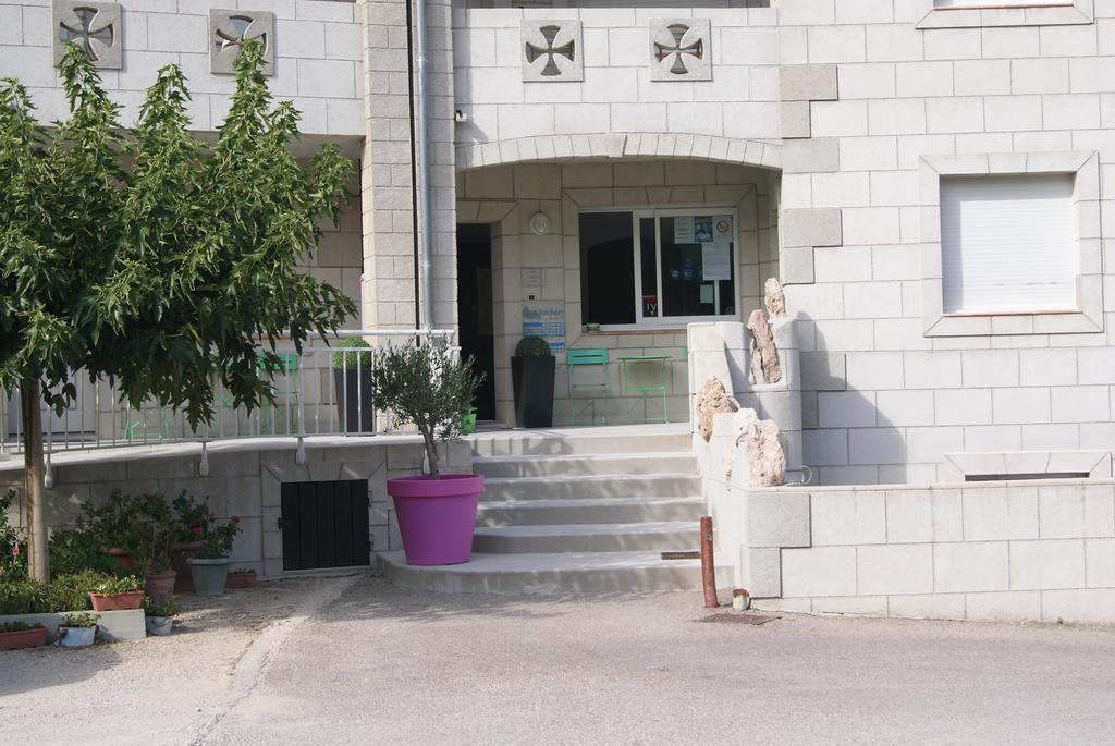 Appart'Hotel Les Rochers Auriol Buitenkant foto